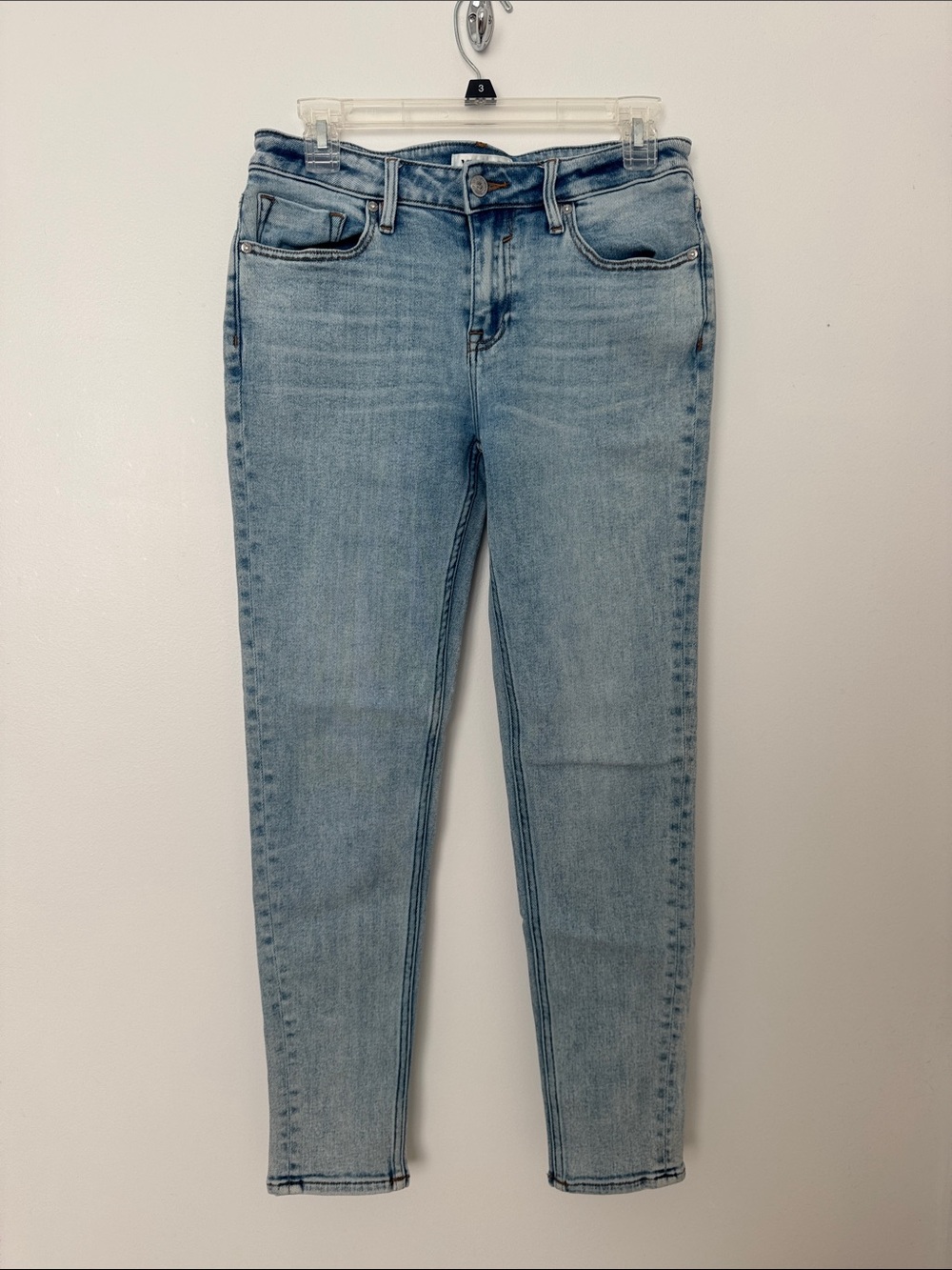 Vigoss Light Wash Women's Skinny Jeans - Classic Stretch Denim